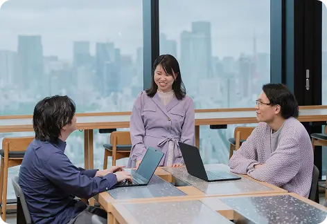 initで働く社員の様子